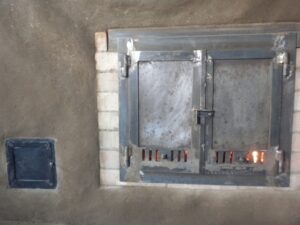 showing doors - by Eva